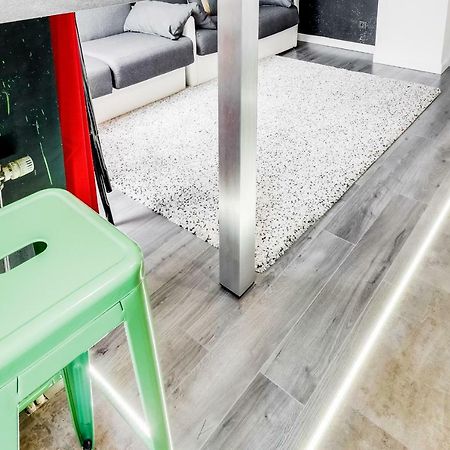 Super Hero Suite - Sdp Serris Exteriör bild